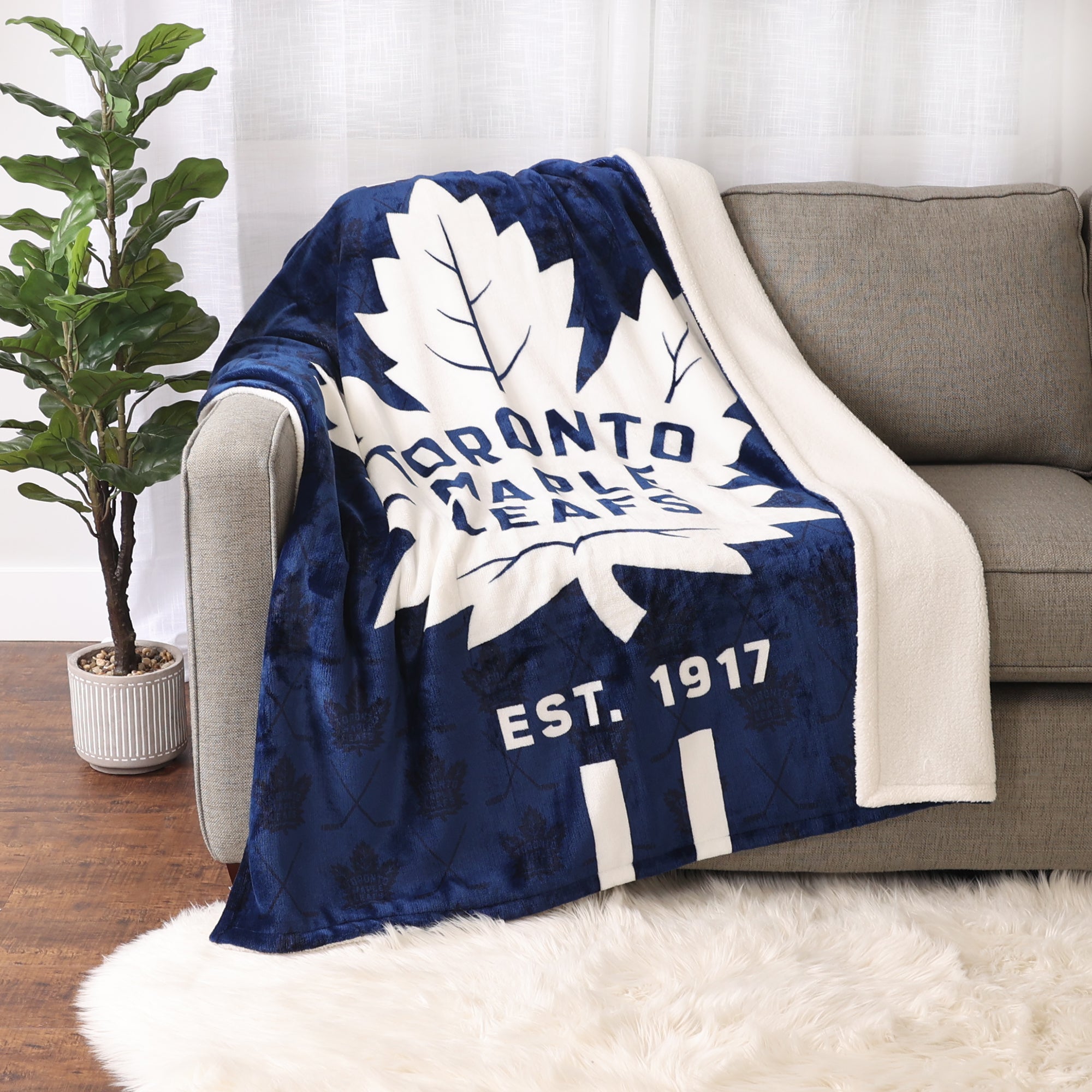 Printed Plush Sherpa Throw Blanket