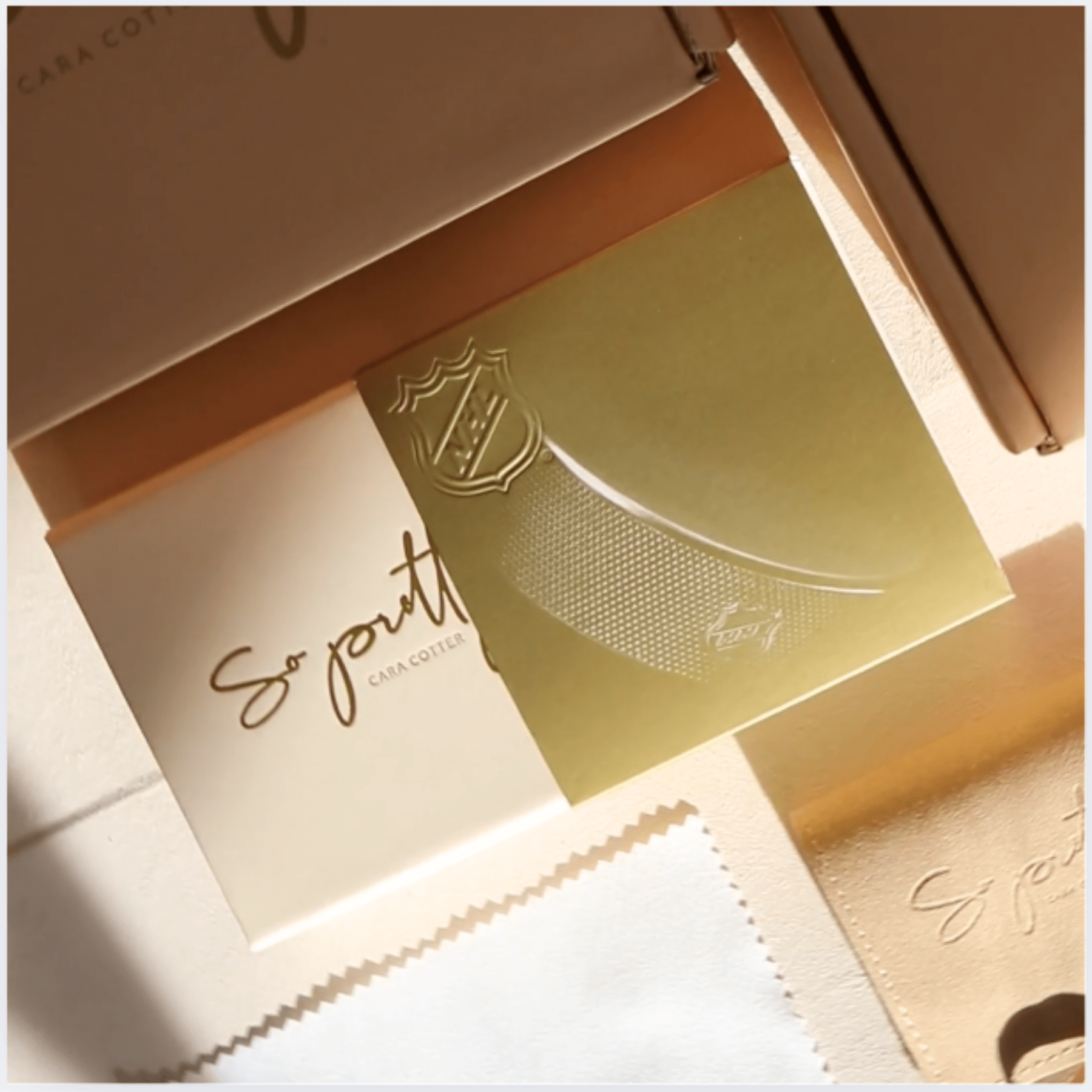 Maple Leaf Pave Necklace - GOLD