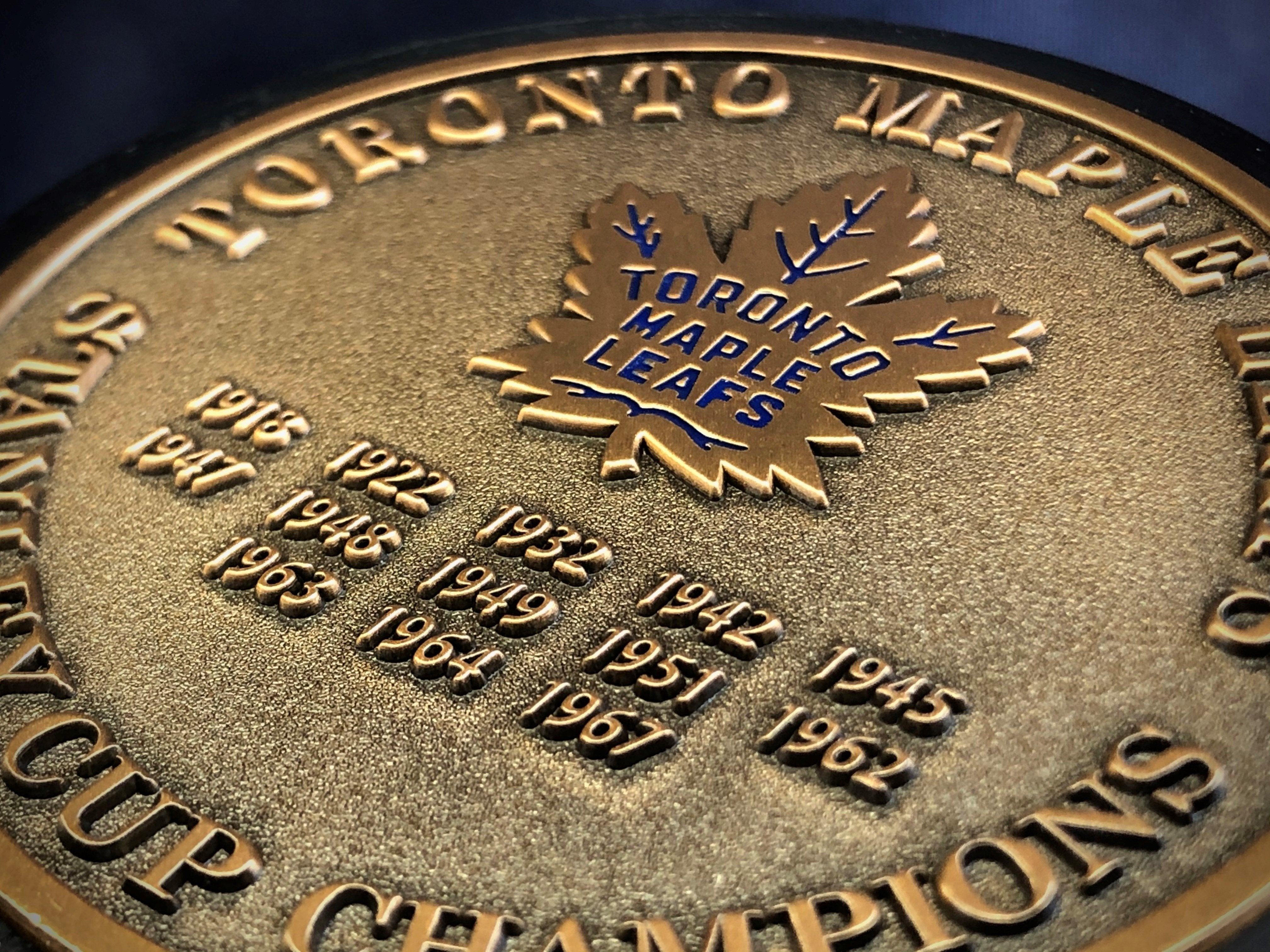 Toronto Maple Leafs Puck | Stanley Cup Years Gold Medallion