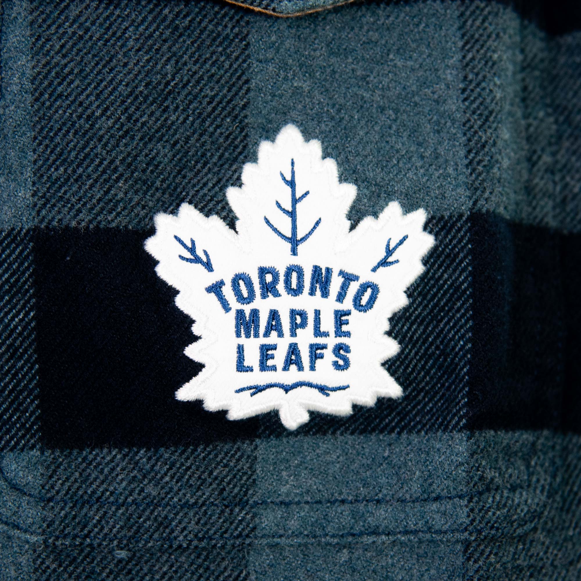 Maple Leafs Roots Men's Park Plaid Long Sleeve