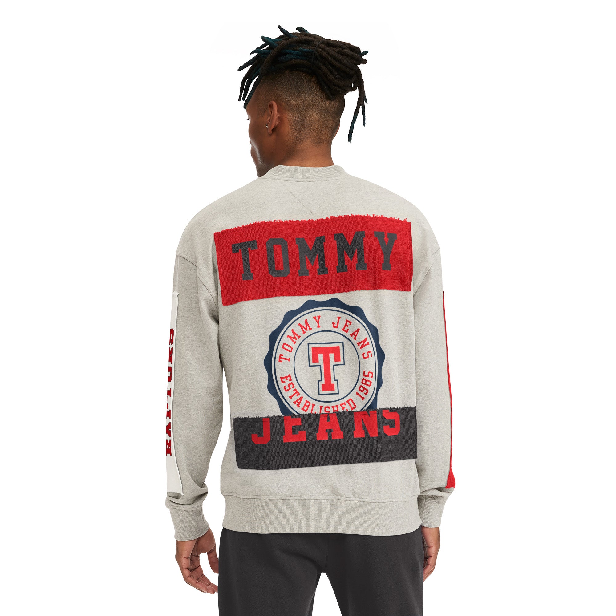 Tommy Jeans 90's Capsule Logo Sweatshirt in Red