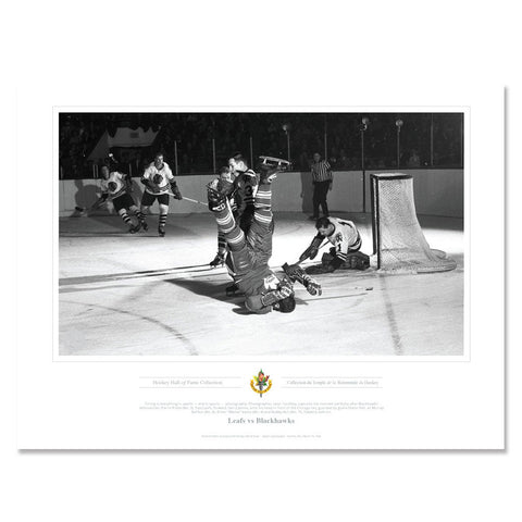 Toronto Maple Leafs Memorabilia - Hockey Flip Black & White Classic - 12" x 16" Print