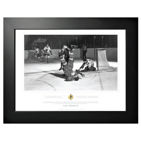 Toronto Maple Leafs Memorabilia - Hockey Flip Black & White Classic - 12" x 16" Frame